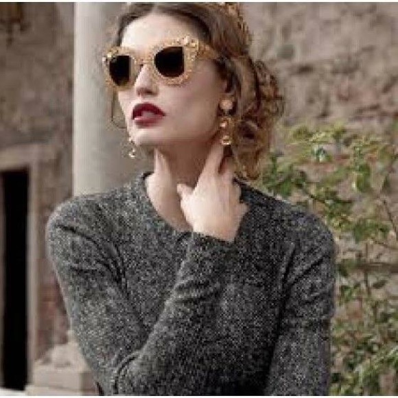 Dolce &Gabbana vintage looking sunglasses - Picture 3 of 7